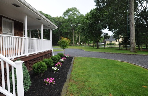 Remsenburg Apartment | Hampton Retreat near the Beach