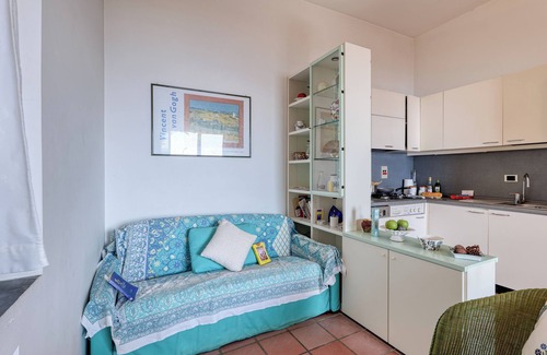 Latte Apartment | Hanbury Apt Pool And Sea, Ventimiglia, Italy