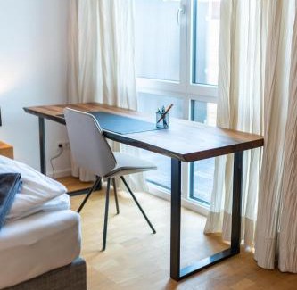 Holzgerlingen Apartment | Handmade I Modern I Luxury I Kitchen I Home Office I Parkplatz