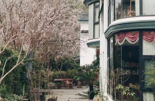 Xihu House | Hangzhou West Lake Lake YI Tong Intelligent Homestay