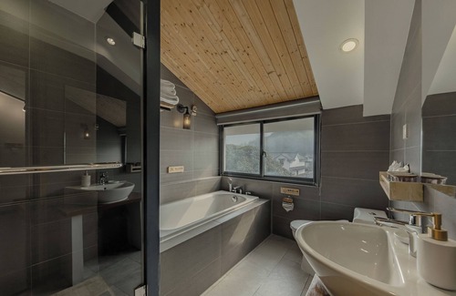Xihu House | Hangzhou West Lake Yueshang Yunshe Boutique Homestay