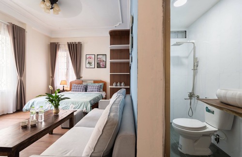 Van Mieu House | Hanoi Crocus Homestay