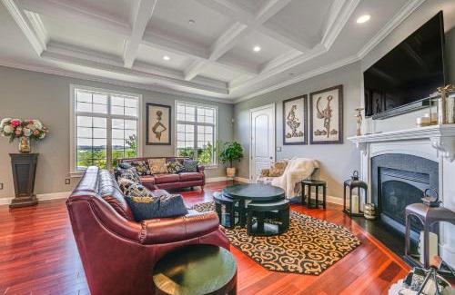 Porters Sideling Apartment | Hanover Retreat with Pool, Near Codorus State Park!