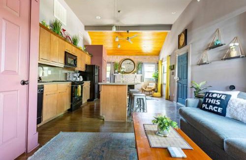 West University House | Happy Cactus Walkable 2BR by UofA and Parking