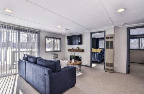 Hazelhurst Apartment | Happy Camp'r Cabin