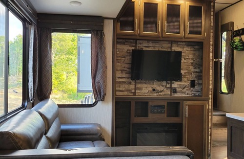 French Creek House | Happy Camper