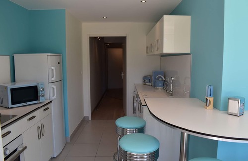 Grabels House | HAPPY DAYS ACCOMMODATION IN A 2-HECTARE PROPERTY NEAR MONTPELLIER SWIMMING POOL