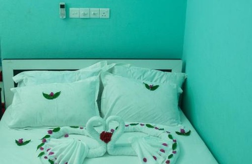 Kaashidhoo House | Happy Feet Inn