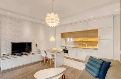 Business District Apartment | HaPPy InnSide, Free Parking, Self check-in 7x24h, AC