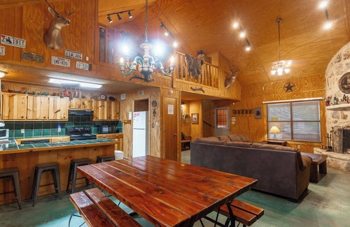 Sabinal House | Happy Trails - Home in Concan, Texas