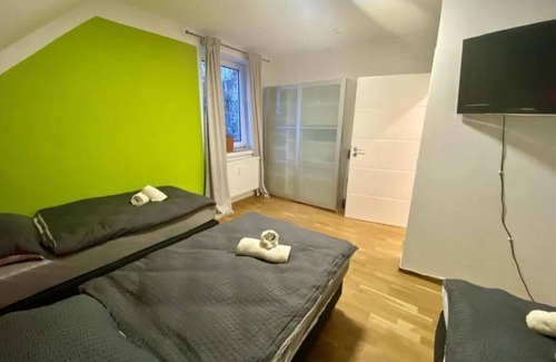 Ahlem-Badenstedt-Davenstedt Apartment | HappyBnB: naturally situated apartment with river-view, fireplace and playground