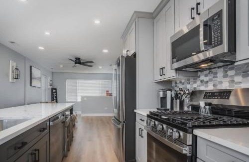 Fox Lake House | Harbor Clubhouse Modern Waterfront with Hot Tub and Pet Friendly