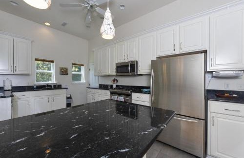 Willoughby Spit House | Harbor Delight On The Bay - Private Sandy Beach! Home