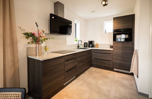 Thorn Villa | Harbor View 4p - Two Bedroom Villa, Sleeps 4