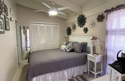 Clear Lake Condo | *HARBOR VIEW* COZY 1 BEDROOM CONDO WITH LOFT INDOOR/OUTDOOR POOL/HOTUB
