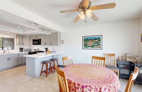 Channel Islands House | Harborside home in Oxnard with short walk to beach - bring your boat