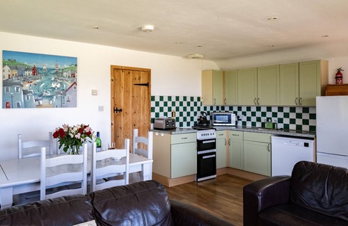 Port Isaac Cottage | HARBOUR LODGE, pet friendly, with a garden in Port Isaac