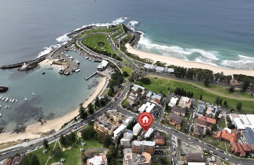 Wollongong Apartment | Harbour St. 3 Bedroom Beach House