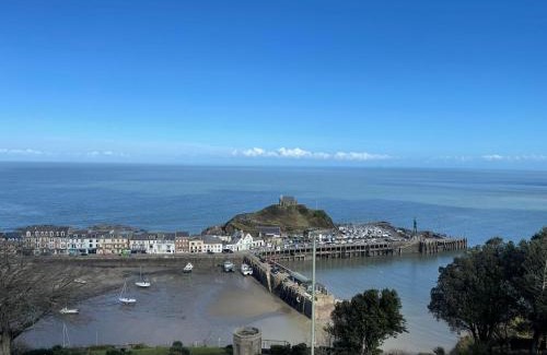 Hele House | Harbour View