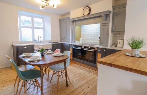 Porthmadog Cottage | HARBOURSIDE, pet friendly, character holiday cottage in Porthmadog