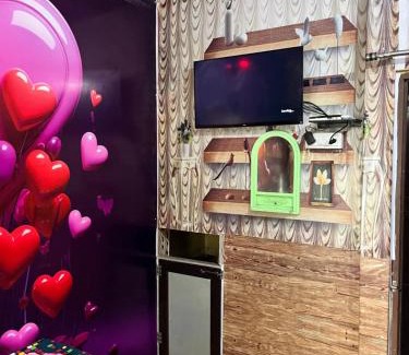 Shri Madhopur House | Hardik Guest House & General Store