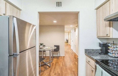 Harlow Apartment | Harlow Flat Near the Oregon Ducks
