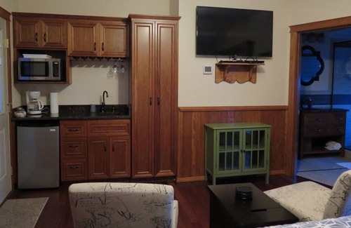 Klamath Lake Cabin | Harriman Springs Resort Cabin 3 - Cabins with a View