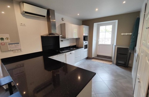 Bustince-Iriberry House | HARROUBIA - BUSTINCE-IRIBERRY