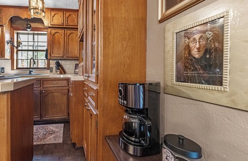Onalaska Cottage | HARRY POTTER THEMED COTTAGE