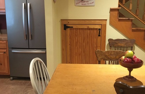 Hartselle House | Hartselle Guest House in the ❤️ of North Alabama-walking distance to downtown