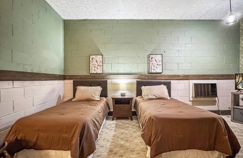 Matewan Resort | Hatfield McCoy Resort Inn. Room #3. Direct access to Hatfield McCoy ATV Trails.