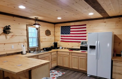 Newtown Cabin | Hatfield & McCoy Trails - Buffalo, Devil Anse and RockHouse