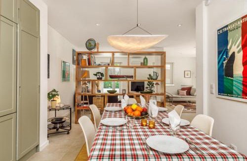 Falca Villa | Haus Abel - pool, parking and garden in the heart of Lisbon