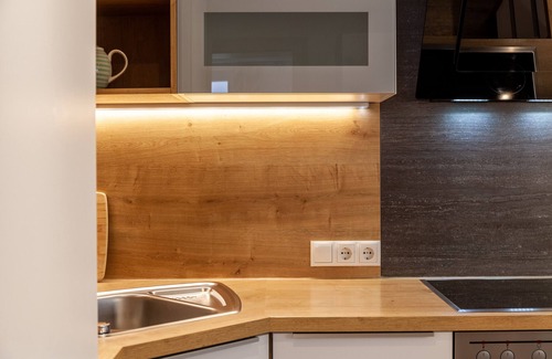 Madseit Apartment | "Haus Alpenheim Apartment 2" with Mountain View, Balcony & Wi-Fi