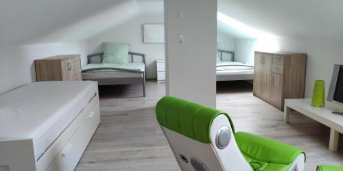 Wackersdorf Apartment | Haus Brückelsee