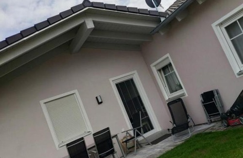 Wackersdorf Apartment | Haus Brückelsee