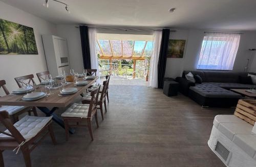 Bad Doberan Apartment | Haus Ostseesprung - Fewo Sarah Hochparterre gratis WLAN, Parkplatz und gem Garten