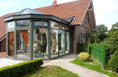 Rhauderfehn Apartment | Haus-Schiffer-Ferienwohnung-Lilli