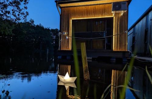 Papenburg Boat Rental | Hausboot Friedrich