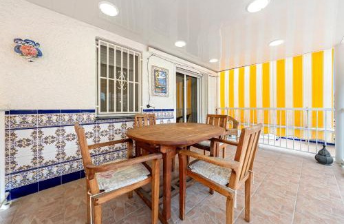 Cunit House | Hauzify I Casa Ribera