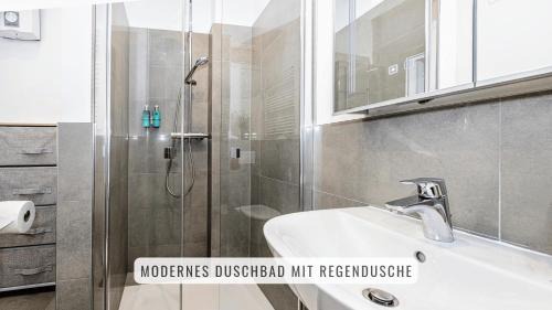 Ahrensburg Apartment | have-a-nice-Stay - nahe Bahnhof - 20 Minuten nach Hamburg - trotzdem ruhig gelegen - 6 Minuten zu Fuß ins Zentrum Ahrensburg - modern eingerichtet