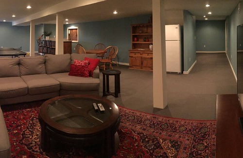 Town of Copake House | Have it all! Lakefront, Pool & Skiing & Gym! 5 Bedrooms