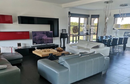 Nielles-les-Ardres House | Haven of peace with family or friends, house with large swimming pool and pergola