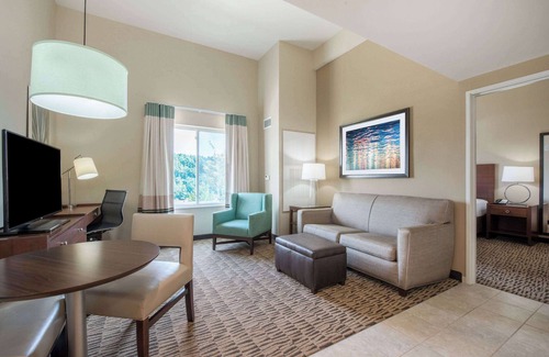 Bridgeport Hotel | Hawthorn Suites by Wyndham Bridgeport/Clarksburg