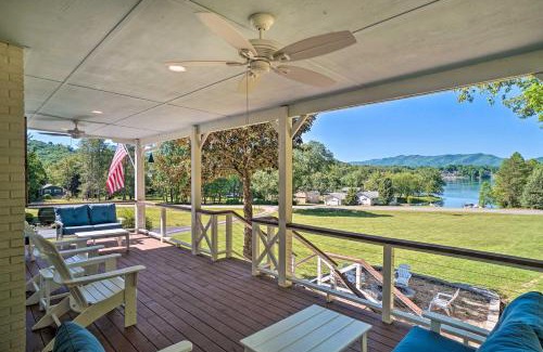Hayesville House | Hayesville Lake Getaway with Balcony and Mtn Views!