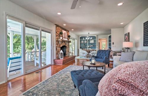Hayesville House | Hayesville Lake Getaway with Balcony and Mtn Views!