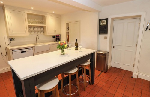 Fremington House | HAZEL BROW HOUSE, pet friendly, character holiday cottage in Richmond