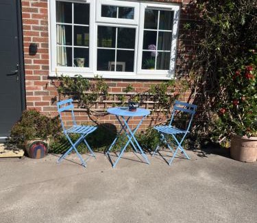 East Knighton Apartment | Hazeldene