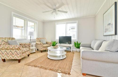 Cherry Grove Beach House | HAZELS CHILD II Beach House DIRECT OCEANFRONT Ocean and Pier Views