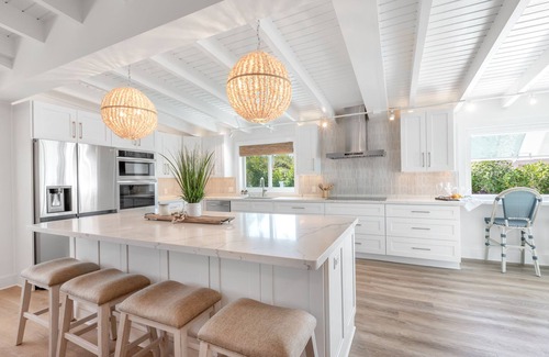 Midtown House | HEART AND SOUL ~ Sophisticated 5 BR/Near Beach/Perfect Fireworks Spot!